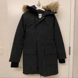 Aritzia Bancroft Parka Size Small